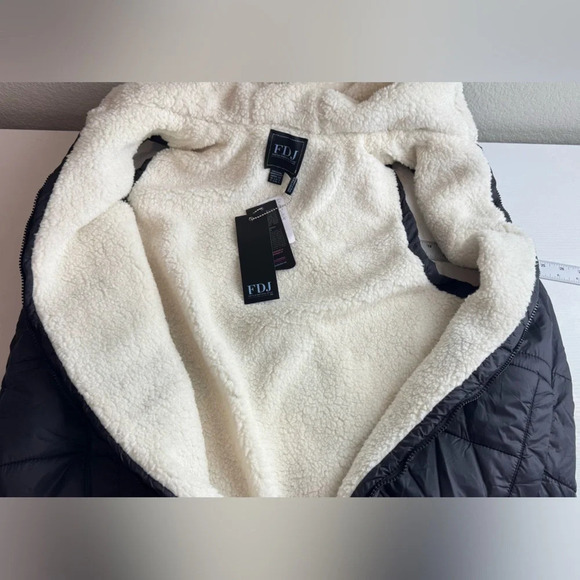 FDJ‎ vest 1514175, reversible faux sherpa outerwear vest women size large black - Picture 11 of 13